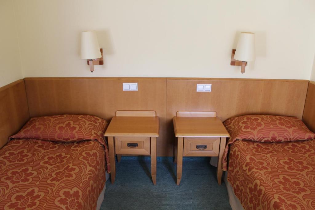 Hotel Zajazd Kultury, Dawniej Pocztowy Zielona Gora  Ngoại thất bức ảnh